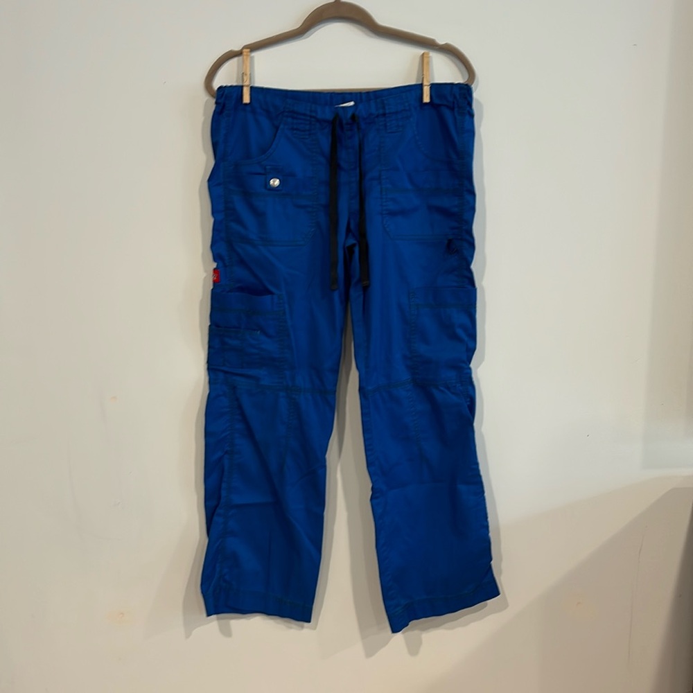 Dickies elastic low waisted cargo scrub pants
